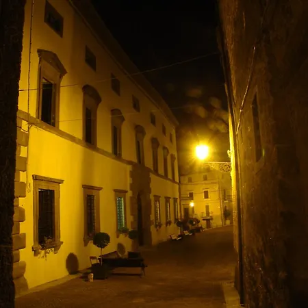 Palazzo Orsini Couette-café Bomarzo