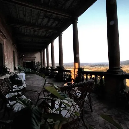 Palazzo Orsini Couette-café