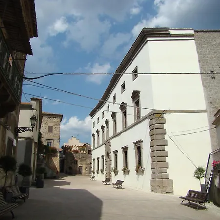 Couette-café Palazzo Orsini 3*