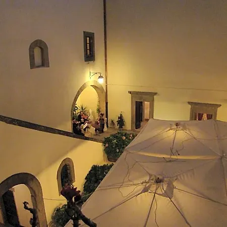 Palazzo Orsini Nocleg ze śniadaniem